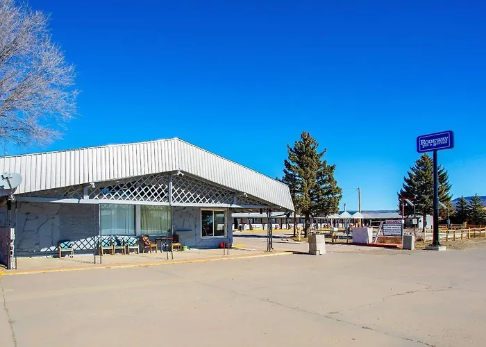 Rodeway Inn & Suites